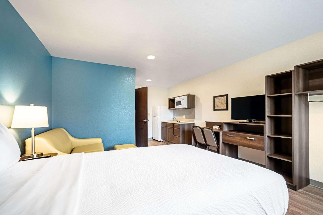 Woodspring Suites Naples Golden Gate Exterior foto